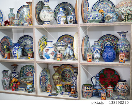 Ceramic shop 138598250