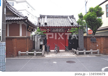 勝専寺の赤門(東京都足立区) 勝専寺の赤門(東京都足立区) 138599879