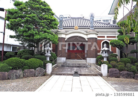 勝専寺の本堂（東京都足立区） 138599881