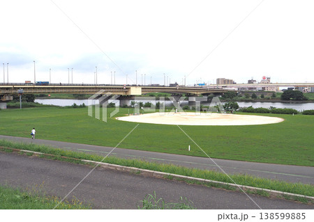 荒川河川敷(東京都足立区) 荒川河川敷(東京都足立区) 138599885