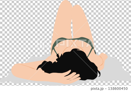 レジャーシートを敷いて砂浜で水着を着て日焼けする女性の後ろ姿の写真 レジャーシートを敷いて砂浜で水着を着て日焼けする女性の後ろ姿の写真 138600450