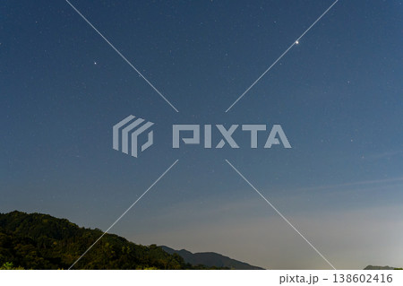 山あいの星空夜景 山あいの星空夜景 138602416