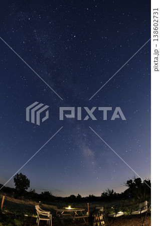 Valle､Williams, アリゾナ・のオフサイトの天の川・5月の星景 138602731