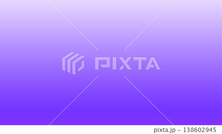シンプルな紫のグラデーションの背景。下が濃い紫で、上が薄い紫 138602945