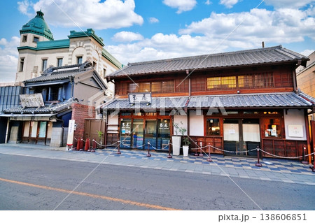 小江戸川越一番街商店街 蔵造りの町並み 138606851