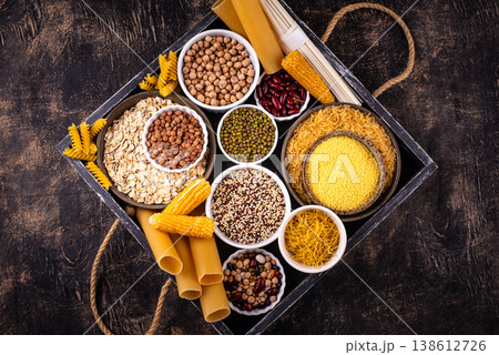 Different sources of carbs in food Different sources of carbs in food 138612726