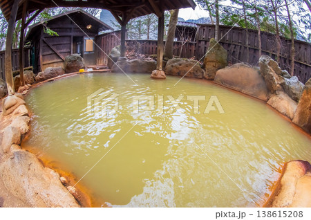 奥飛騨温泉郷の公共露天風呂「平湯の湯」《岐阜県 高山市 平湯》 138615208
