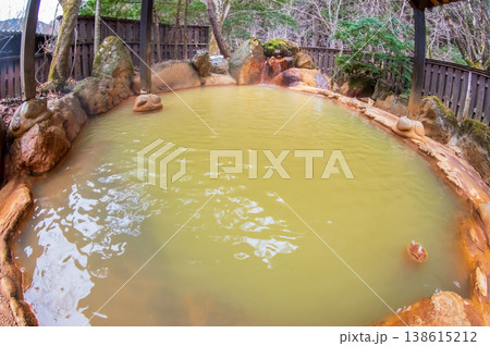 奥飛騨温泉郷の公共露天風呂「平湯の湯」《岐阜県 高山市 平湯》 奥飛騨温泉郷の公共露天風呂「平湯の湯」《岐阜県 高山市 平湯》 138615212