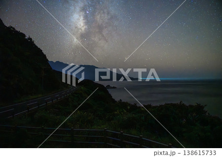 天の川 星景 神が宿る屋久島(秋 天の川 星景 神が宿る屋久島(秋 138615733