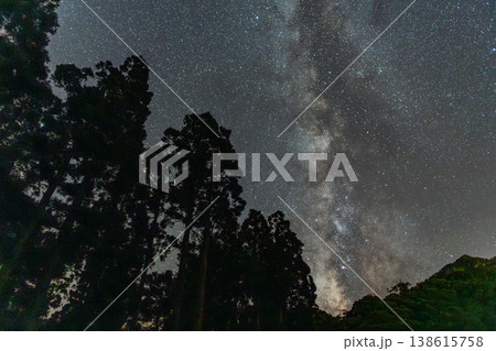天の川 星景 神が宿る屋久島(秋 天の川 星景 神が宿る屋久島(秋 138615758