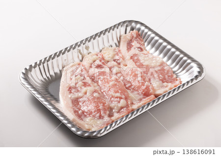 ［国内産］豚ロース　焼肉用（塩麹） 138616091