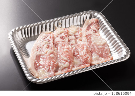 ［国内産］豚ロース　焼肉用（塩麹） 138616094