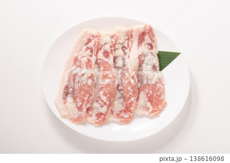 ［国内産］豚ロース　焼肉用（塩麹） 138616098