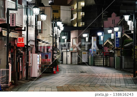 埼玉県川越市 連雀町繁栄会商店街の風景 138616243