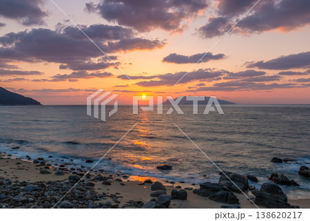 海亀産卵地永田いなか浜 夕景 屋久島(春 海亀産卵地永田いなか浜 夕景 屋久島(春 138620217