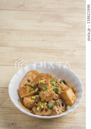 蓮根と厚揚げの煮物 蓮根と厚揚げの煮物 138621996