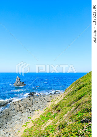 春の左京鼻　長崎県壱岐市 138622390