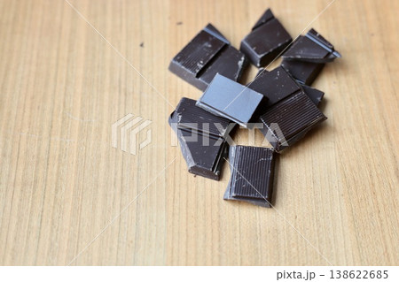 70%カカオの割チョコレート 高カカオチョコレート 70%カカオの割チョコレート 高カカオチョコレート 138622685