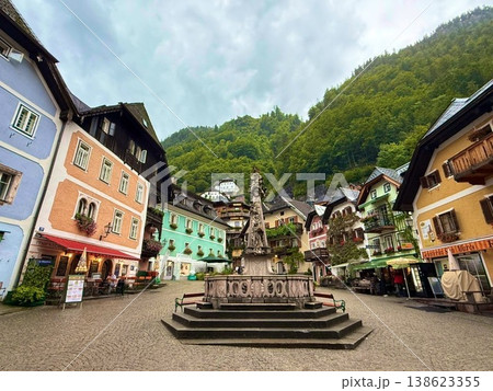 ハルシュタット、中央広場 138623355