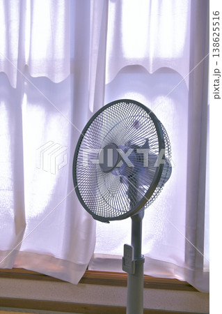 夏はエコな扇風機 夏はエコな扇風機 138625516
