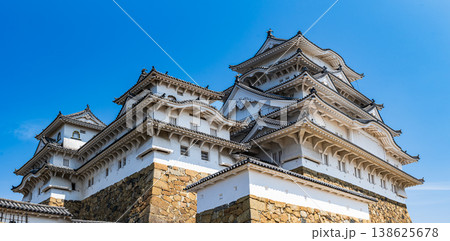 姫路城_日本で最初の世界文化遺産,白漆喰の天守が美しく国宝。 姫路城_日本で最初の世界文化遺産,白漆喰の天守が美しく国宝。 138625678