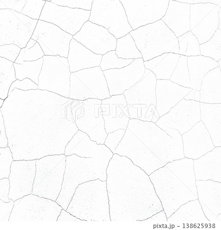 ひび割れた明るい白色のコンクリート壁面の正方形の背景画像 ひび割れた明るい白色のコンクリート壁面の正方形の背景画像 138625938