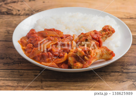 手羽元のトマト煮ライス 138625989