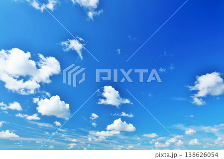 夏の青空と雲 夏の青空と雲 138626054