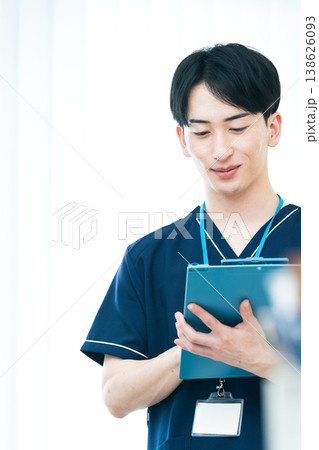 若い男性医療従事者 若い男性医療従事者 138626093