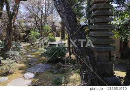 倉敷美観地区、大原本邸の離れ座敷の庭 138631950