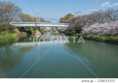 濠川に架かる京阪電鉄の鉄橋 京都市伏見区 濠川に架かる京阪電鉄の鉄橋 京都市伏見区 138633355