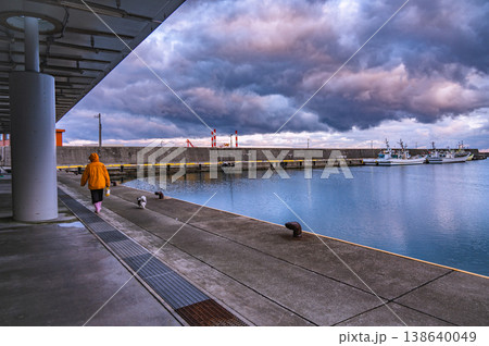 夜明けの能生漁港【糸魚川市】 138640049