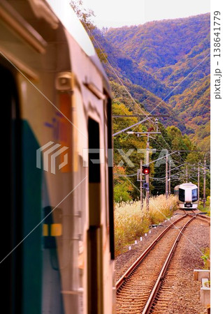 『秋の南会津』鉄道旅で錦秋の南会津路へ… 野岩鉄道【中三依温泉駅】『特急リバティ会津』 『秋の南会津』鉄道旅で錦秋の南会津路へ… 野岩鉄道【中三依温泉駅】『特急リバティ会津』 138641779