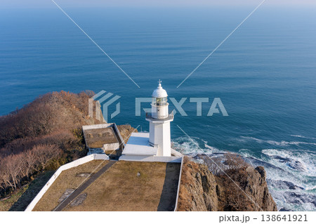 室蘭 地球岬の灯台と広がる海の絶景 138641921