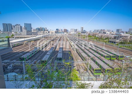 大井町トラックスからの眺望と東京総合車両センターの山手線群【東京都品川区】 大井町トラックスからの眺望と東京総合車両センターの山手線群【東京都品川区】 138644403