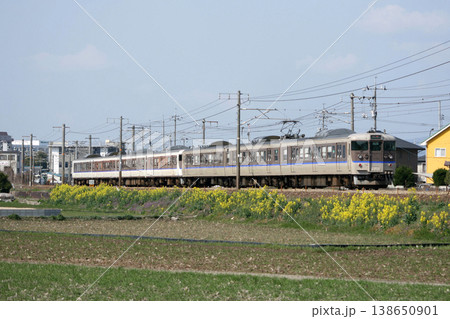 ［JR-W］山陽本線115系（岡山県内：広島車+岡山車の連結列車） 138650901