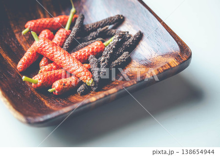 ヒハツの実2 138654944