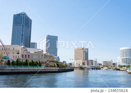 運河越しのみなとみらいの風景 138655628