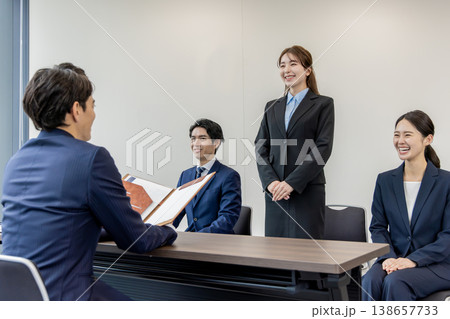 中途採用 キャリア エリート 面接イメージ 中途採用 キャリア エリート 面接イメージ 138657733