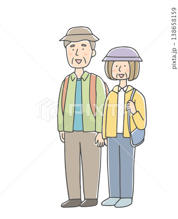 ハイキングを楽しむシニア夫婦 138658159