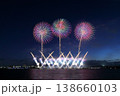 水辺に輝く花火（桑名 水郷花火大会　三重県 桑名市） 138660103