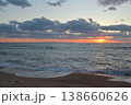 室積海岸の夕日。九州の国東半島を遠望(山口県光市) 138660626