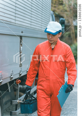 トラック整備士 138661686