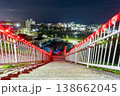 赤い階段の夜景 138662045