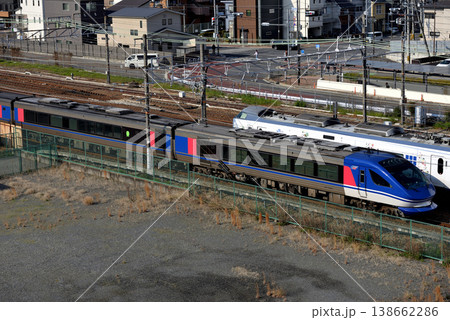 東海道線を走るHOT7000系回送列車 138662286