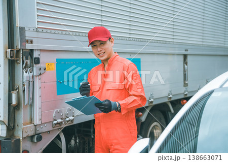 大型車両整備士 138663071