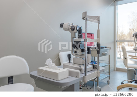 Professional Slit Lamp Biomicroscope for Eye Examination Professional Slit Lamp Biomicroscope for Eye Examination 138666290