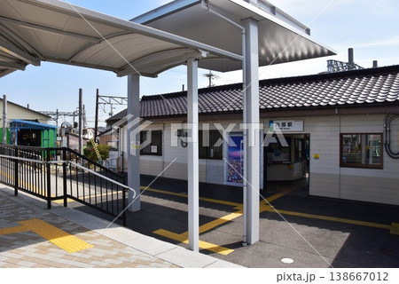 三重県 四日市あすなろう鉄道の内部駅と駅前風景 三重県 四日市あすなろう鉄道の内部駅と駅前風景 138667012