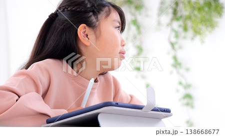 勉強 宿題 タブレット イメージ 勉強 宿題 タブレット イメージ 138668677