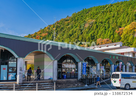 川根本町の大井川鐡道千頭駅の風景(静岡県) 138672534